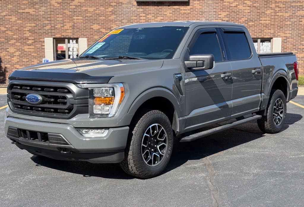 Photo 1 of 2021 Ford F-150 XLT
