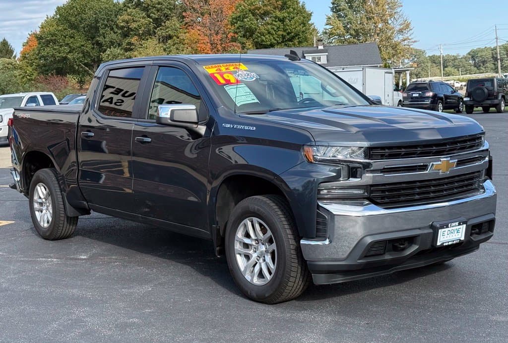 2019 Chevrolet Silverado 1500 LT - Image 4