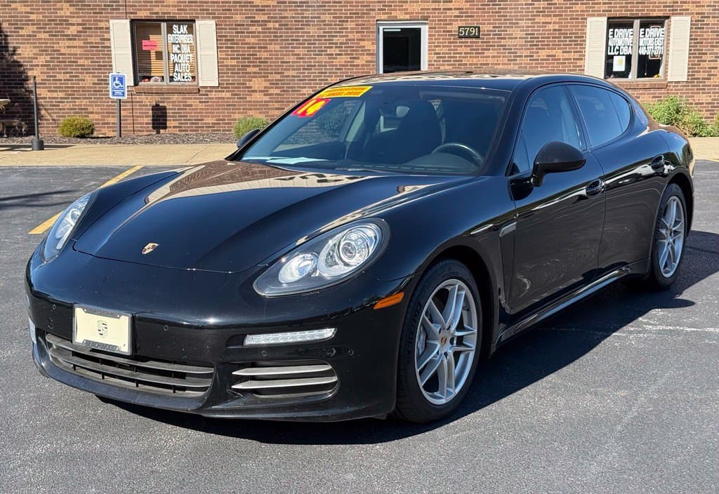 Photo 1 of 2014 Porsche Panamera