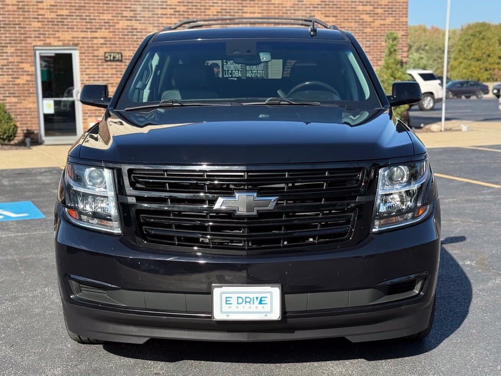 Photo 2 of 2018 Chevrolet Suburban LT