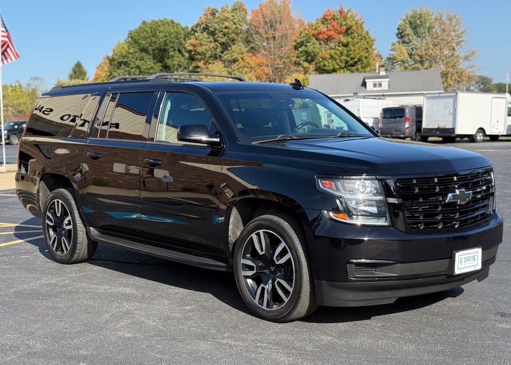 Photo 4 of 2018 Chevrolet Suburban LT