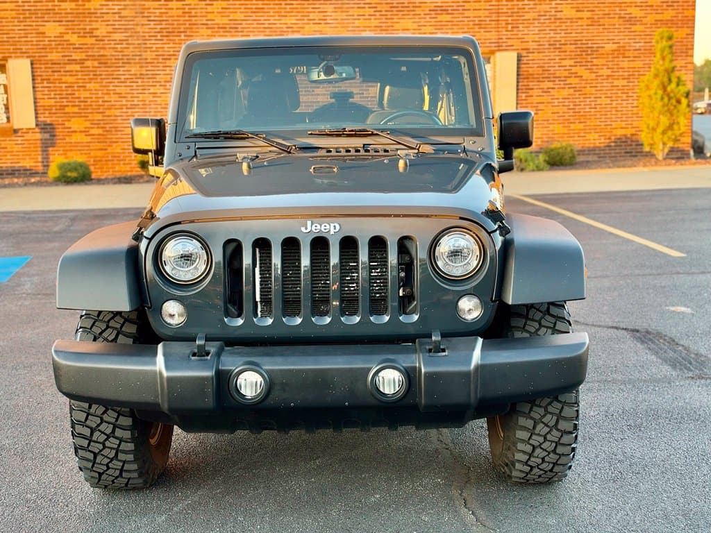 Photo 2 of 2017 Jeep Wrangler Unlimited Rubicon