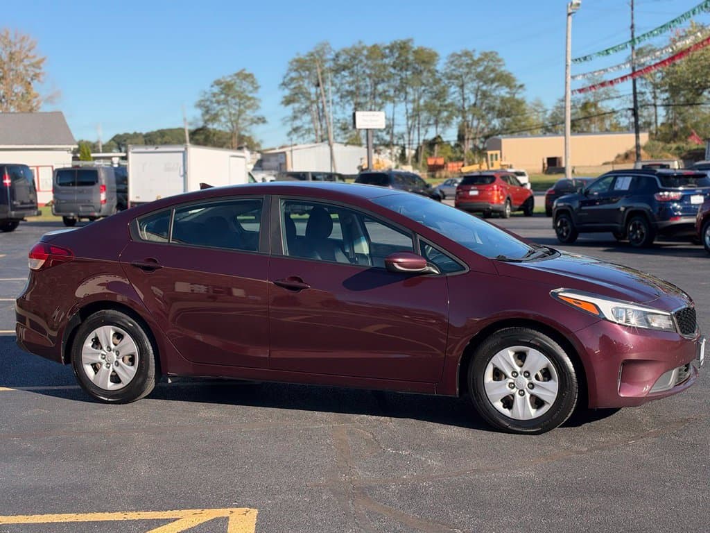 Photo 4 of 2017 Kia Forte LX