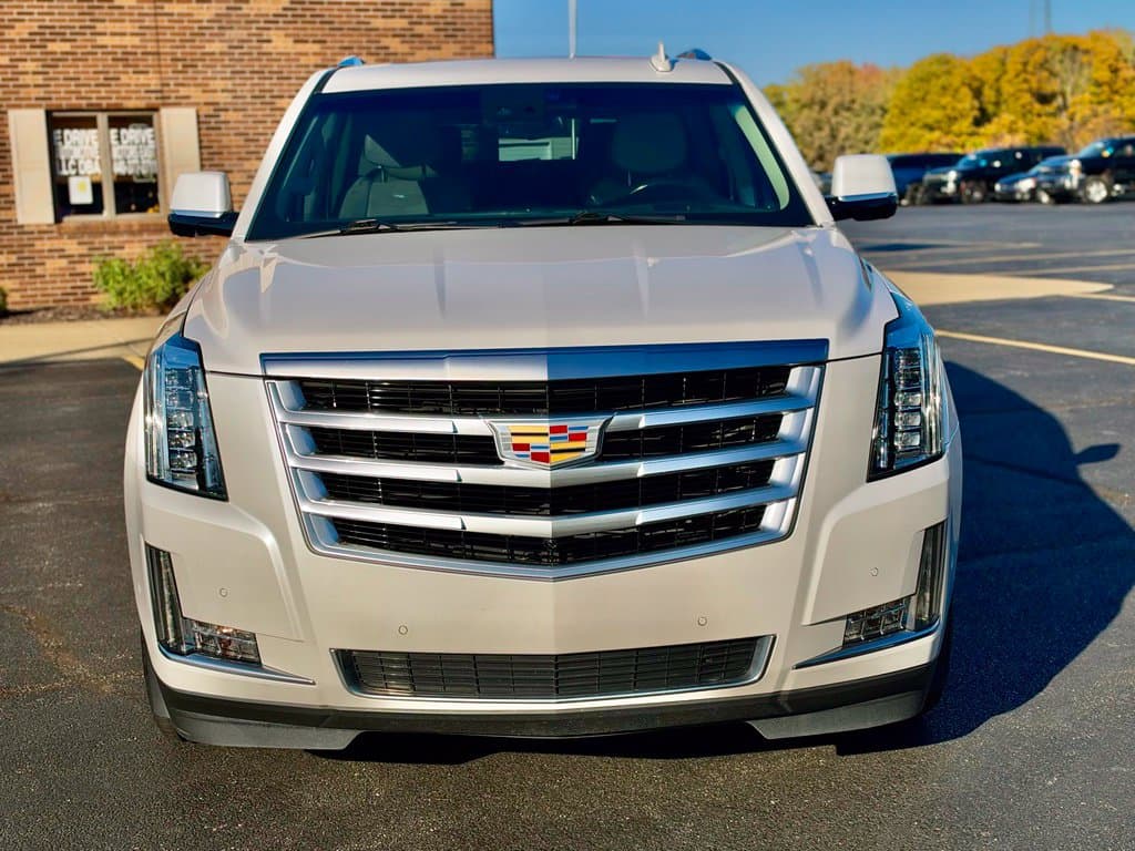 Photo 2 of 2019 Cadillac Escalade Luxury
